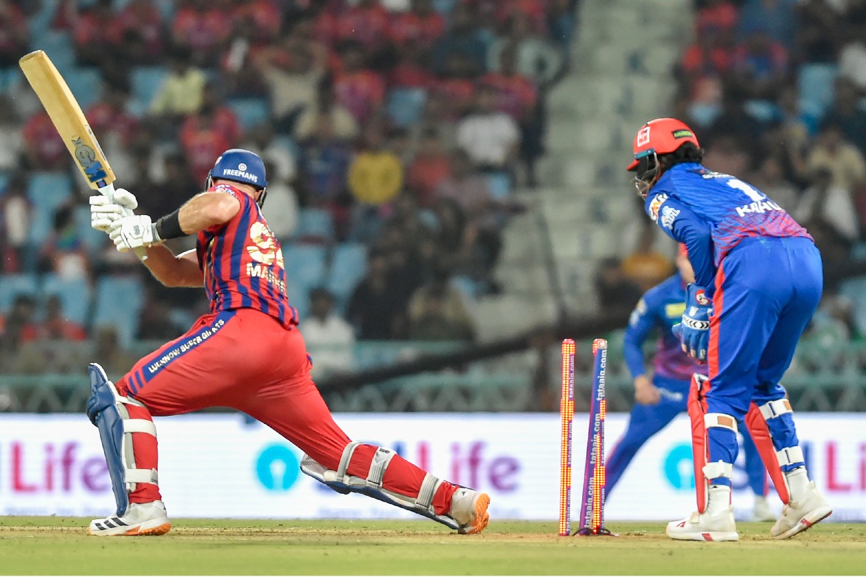 వణికించిన ఢిల్లీ బౌలర్లు... కుప్పకూలిన లక్నో సూపర్ జెయింట్స్