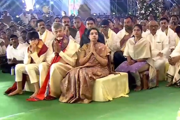 ఒంటిమిట్టలో సీతారాముల కల్యాణం.. పట్టువస్త్రాలు సమర్పించిన సీఎం చంద్రబాబు