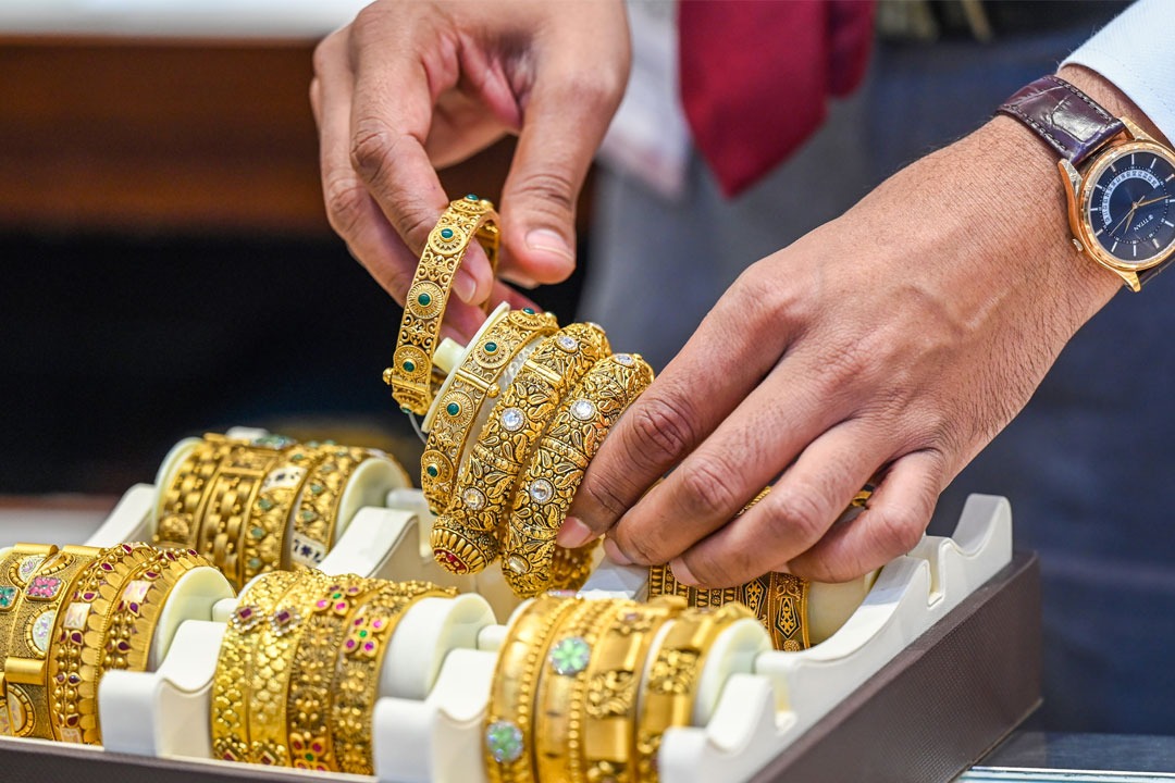 పసిడి పరుగు... లక్షన్నర దాటిన ధర