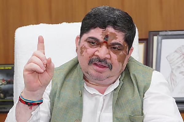 అమరావతి బిల్లుకు చట్టబద్ధత కల్పించడాన్ని స్వాగతిస్తున్నాం... కానీ!: పొన్నం ప్రభాకర్