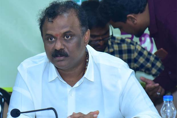 జగన్‌కు స్థిరత్వం లేదు: మంత్రి అనగాని