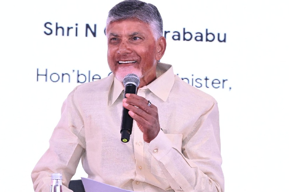 ఉద్యోగులకు రూ.7,358 కోట్ల పెండింగ్ బిల్లుల విడుదలకు గ్రీన్ సిగ్నల్