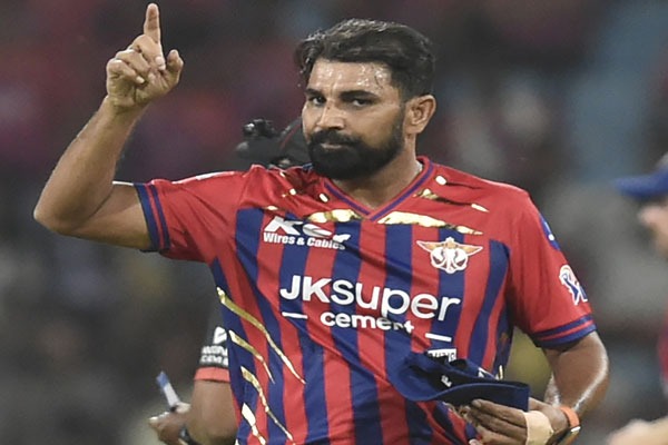 ఐపీఎల్ చరిత్రలో మహ్మద్ షమీ సరికొత్త రికార్డు.. ఎవరికీ సాధ్యం కాని అరుదైన ఘ‌న‌త‌!