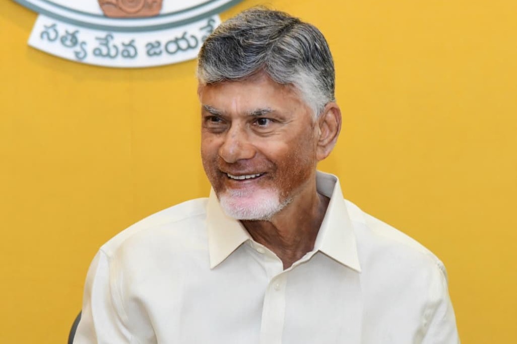మైక్రో ఇరిగేషన్‌లో ఏపీ నంబర్ వన్... అధికారులను అభినందించిన సీఎం చంద్రబాబు