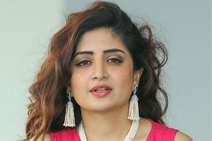 టాలీవుడ్ లో కాస్టింగ్ కౌచ్ పై ఓ తెలుగు యువతి వీడియో... స్పందించిన పూనమ్ కౌర్