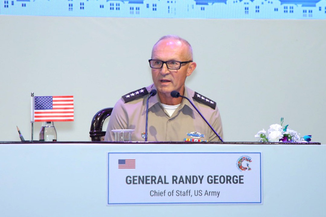 ఇరాన్‌తో యుద్ధం వేళ.. అమెరికా సైన్యంలో సంచలనం!