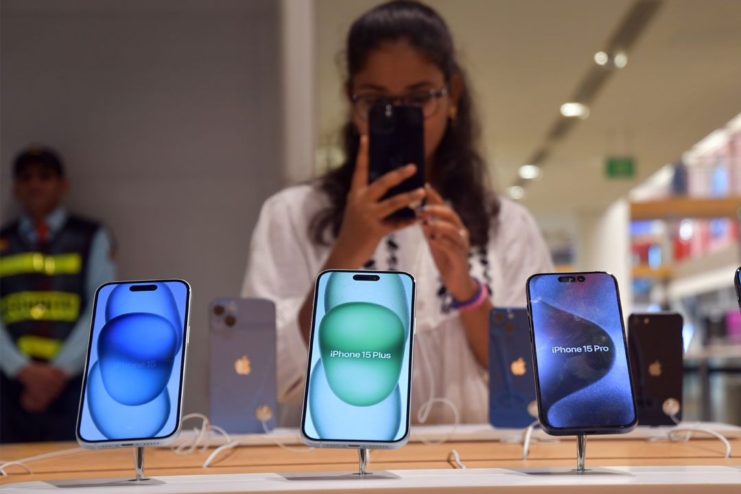 యాపిల్ 50వ వార్షికోత్సవం: ఐఫోన్ 17 ప్రో మ్యాక్స్‌పై భారీ తగ్గింపు