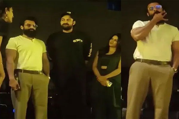 'రాకాస' ప్రీమియర్ షోలో మెగా హీరోల సందడి.. ఇదిగో వీడియో!