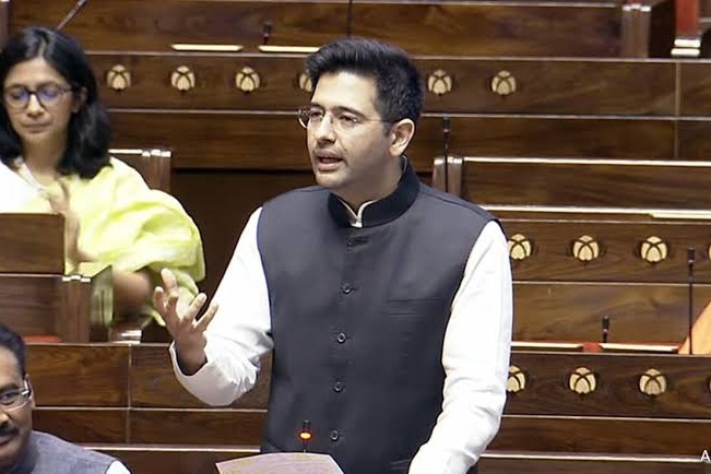 ఆమ్ ఆద్మీ పార్టీకి 'ధురంధర్' డైలాగ్‌తో కౌంటర్ ఇచ్చిన రాఘవ్ చద్దా