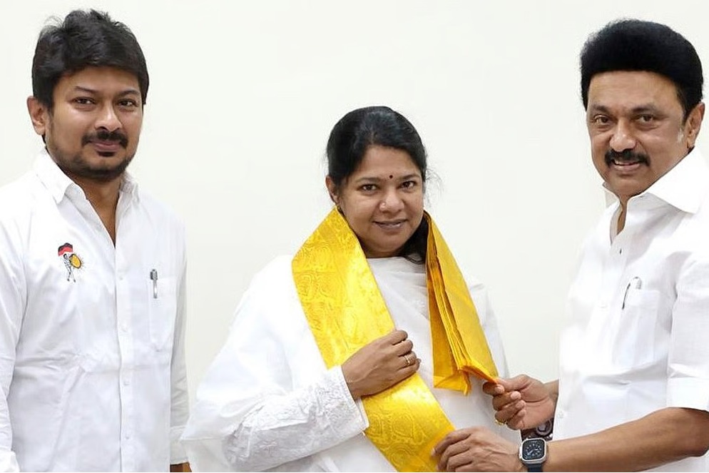 డీఎంకేలో వారసత్వ చిచ్చు.. ఉదయనిధికి పోటీగా కనిమొళి!