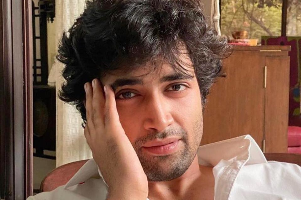 గతంలో ప్రేమ కోసం అమెరికా-కెనడా సరిహద్దు దాటాను: అడివి శేష్