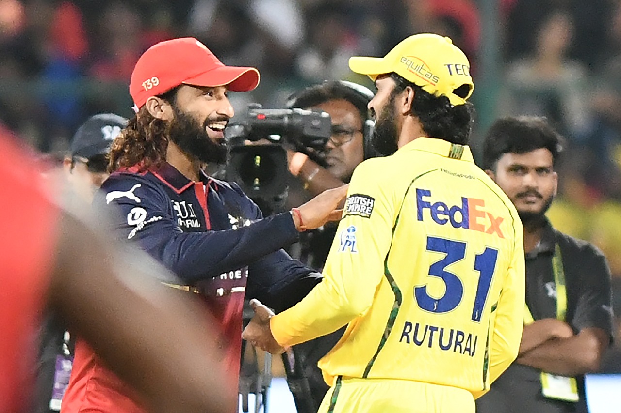 ఆర్సీబీతో పోరు... టాస్ గెలిచిన చెన్నై