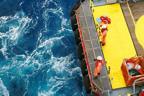 హ‌ర్మూజ్ జలసంధి దిగ్బంధనం.. ప్రపంచ ఆర్థిక వ్యవస్థ అతలాకుతలం