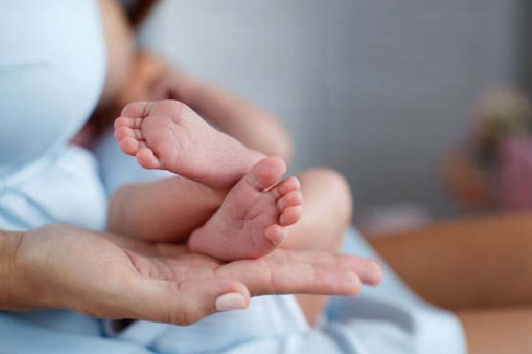 కోల్‌కతాలో అరుదైన ఘటన.. 6 కిలోల బరువుతో శిశువు జననం!