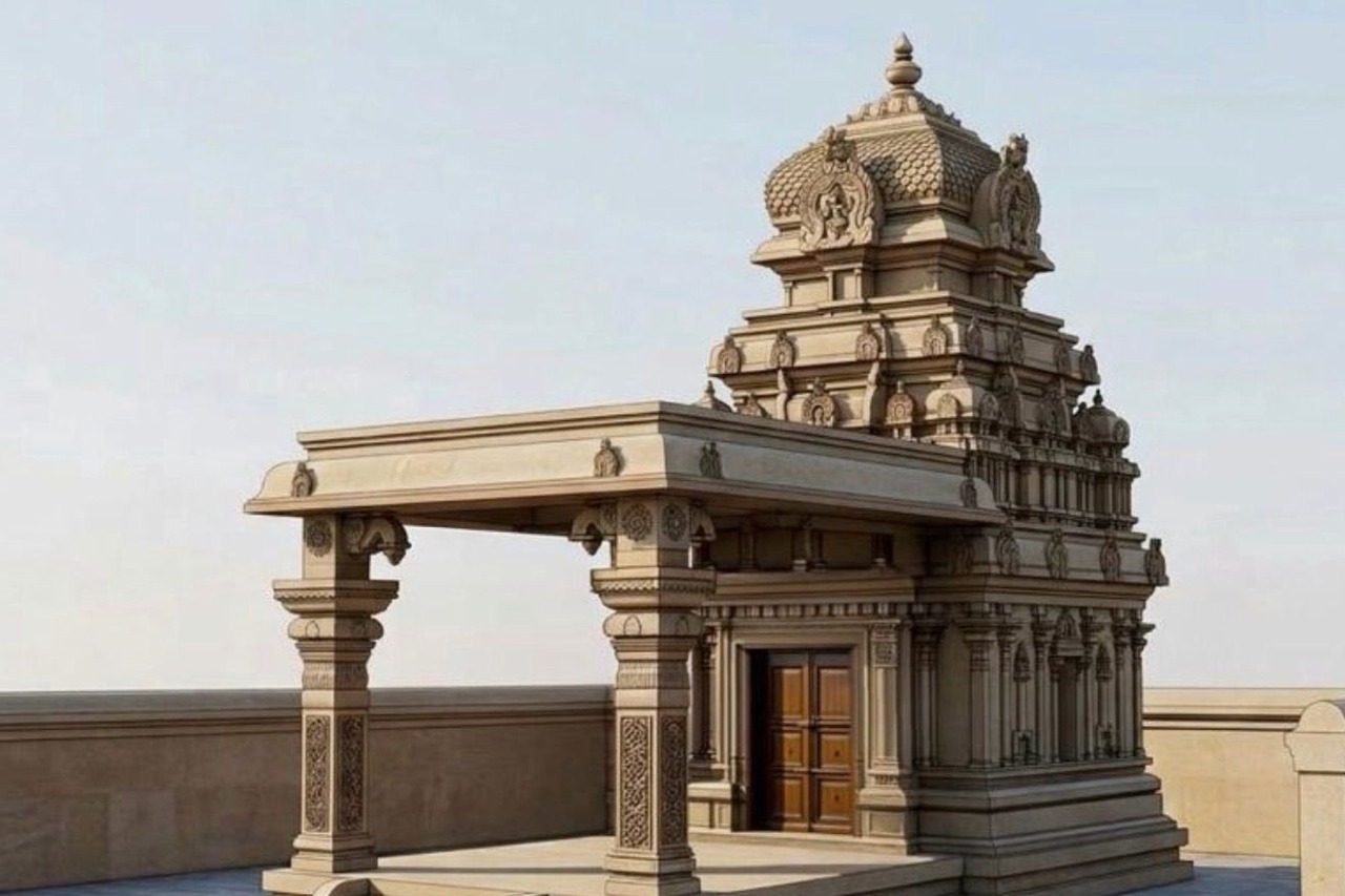 ఆకివీడులో తీవ్ర ఉద్రిక్తత... కైకలూరు వద్ద కరాటే కల్యాణి అరెస్ట్