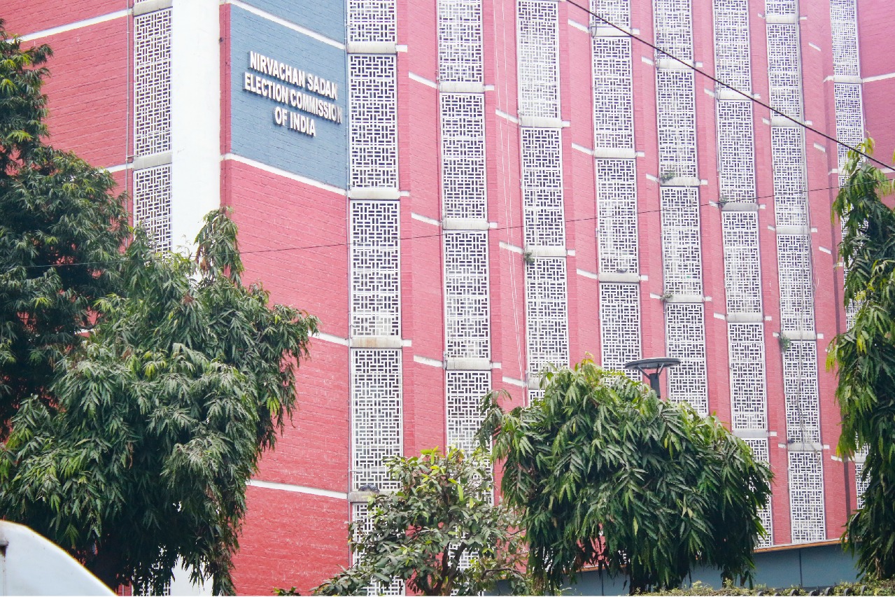 అసెంబ్లీ ఎన్నికల వేళ... ప్రింట్ మీడియా యాడ్స్‌పై ఈసీ కఠిన నిబంధనలు