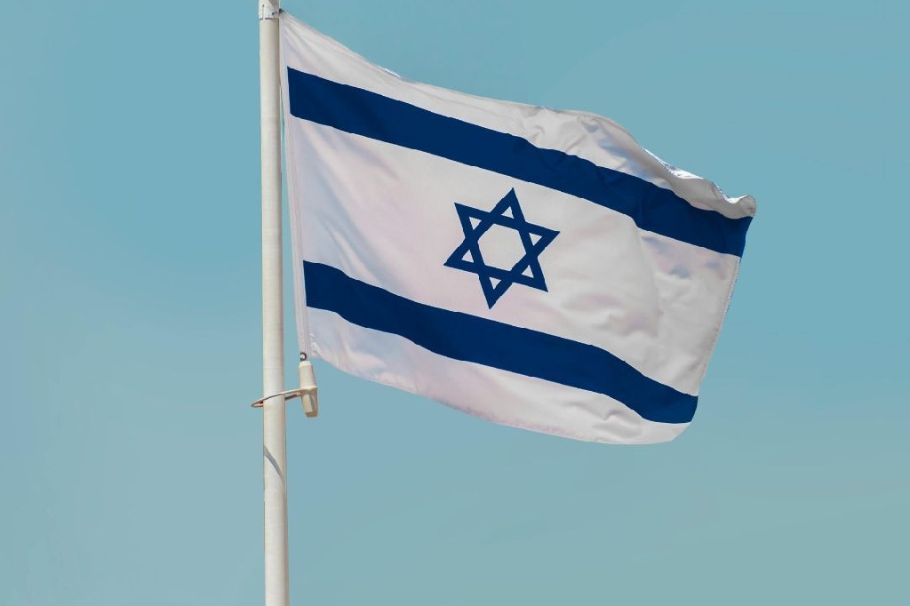 రైలు ప్రయాణాలపై ఇరాన్ ప్రజలకు ఇజ్రాయెల్ హెచ్చరిక