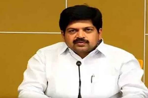 ప్రశ్నిస్తే దాడులా?: వైసీపీ వైఖరిపై మంత్రి కొల్లు రవీంద్ర ఫైర్