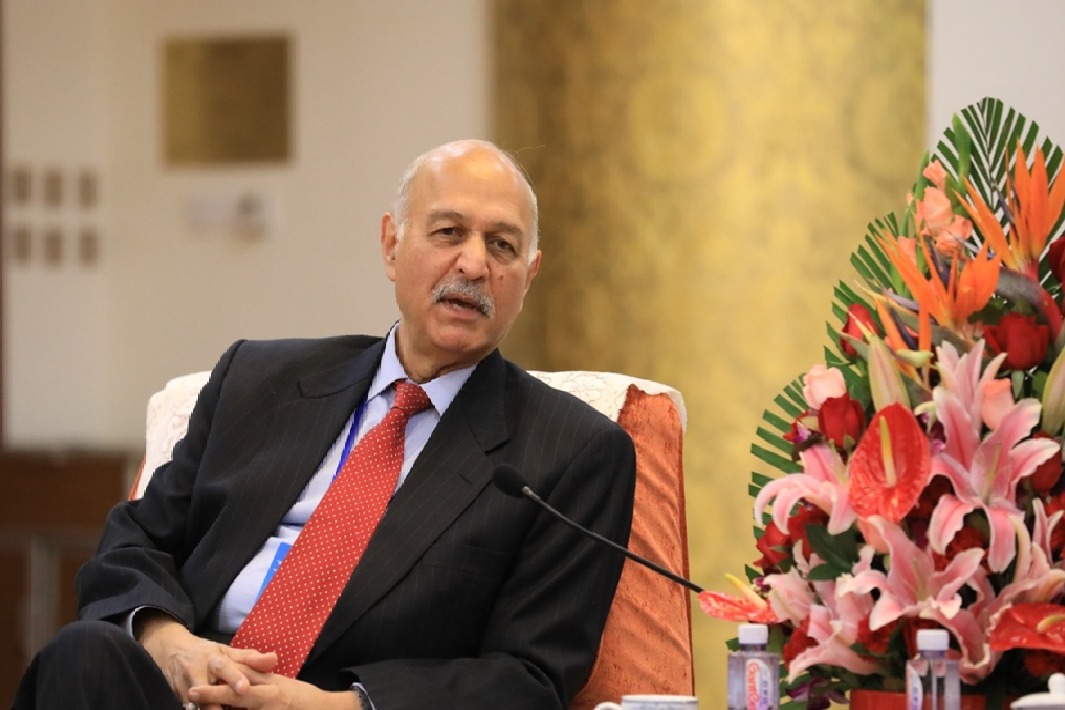 అఖండ భారత్‌లో భాగం కావొద్దు: యూఏఈకి పాక్ మంత్రి సలహా