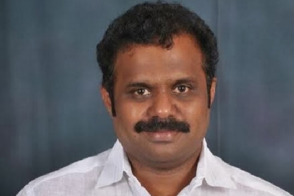 ప్రశ్నిస్తే గొంతు నొక్కుతారా?: 'ఆంధ్రజ్యోతి'పై వైసీపీ దాడి పట్ల అనగాని, సోమిరెడ్డి ఆగ్రహం