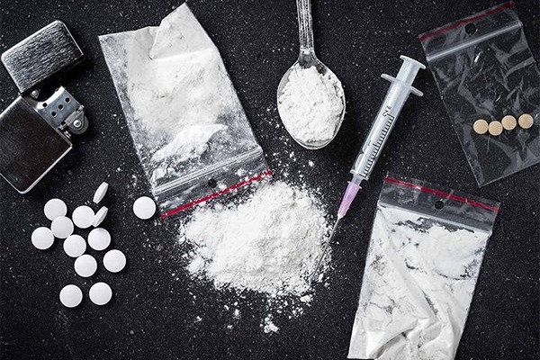 హైదరాబాద్‌లో రూ.64.35 లక్షల డ్రగ్స్ స్వాధీనం