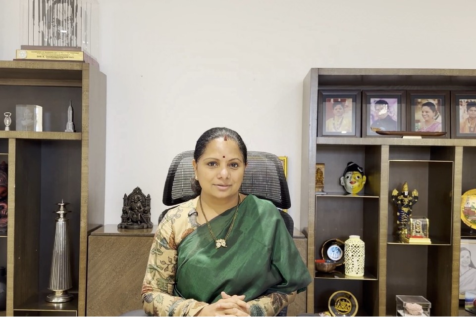 తెలంగాణ కూతురుగా చెబుతున్నా..!: కేరళ ప్రజలకు కల్వకుంట్ల కవిత విజ్ఞప్తి