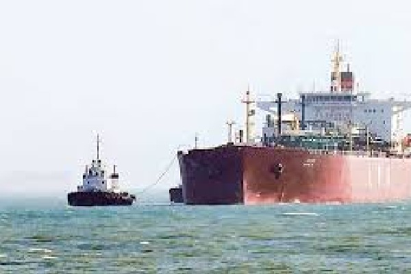 ఇరాన్ నుంచి చైనా వెళుతున్న ఆయిల్ ట్యాంకర్ రూటు మార్చి భారత్ వైపు మళ్లింపు