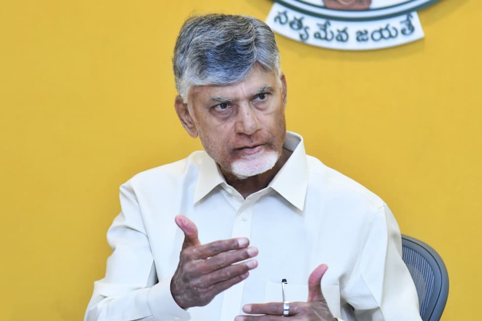 రోడ్ల నిర్మాణంతోనే జాతి నిర్మాణం, ఆర్థిక ప్రగతి: సీఎం చంద్రబాబు