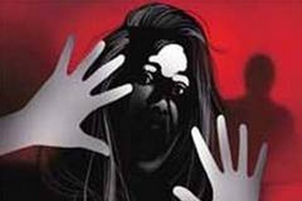 బేగంపేటలో పైలట్ శిక్షణా విద్యార్థినిపై అత్యాచారం