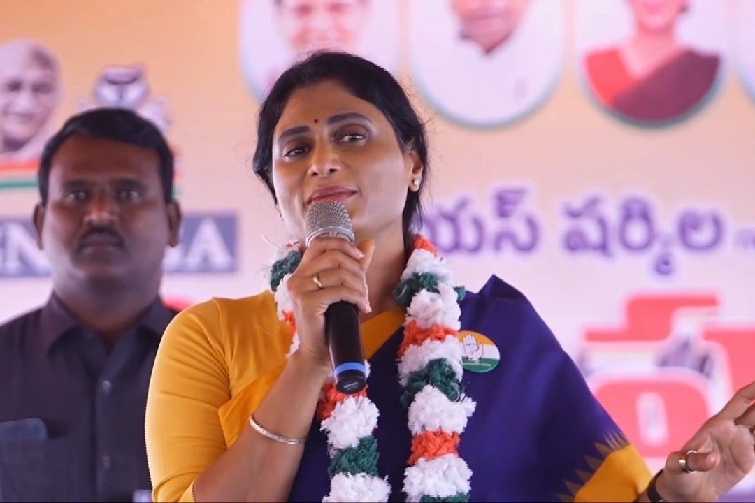 జగన్ 'మావిగన్ జోకర్'గా మిగిలారు: షర్మిల