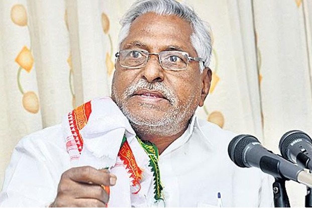 జీవన్ రెడ్డి ఇంటి వద్ద తోపులాట.. జర్నలిస్టులకు గాయాలు