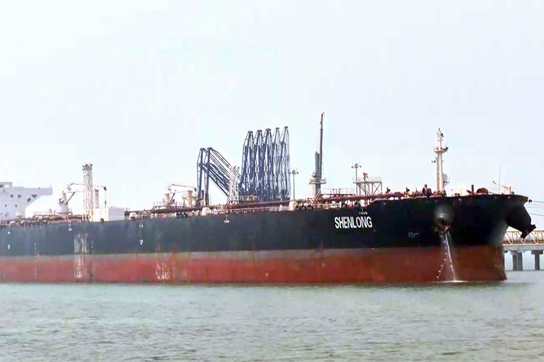 చమురు నౌకలకు క్రిప్టో టోల్.. హర్మూజ్‌పై పట్టు బిగిస్తున్న ఇరాన్