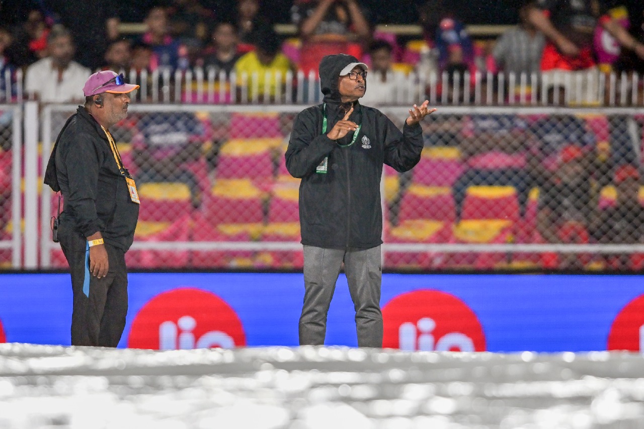 గువహటిలో వర్షం... రాజస్థాన్ రాయల్స్, ఆర్సీబీ మ్యాచ్ ఆలస్యం