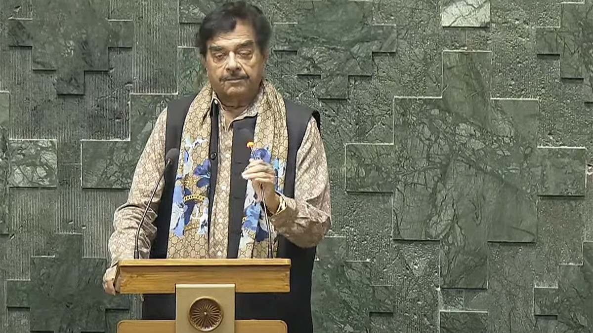 బీజేపీ వ్యూహాలు బెంగాల్‌లో పనిచేయవు: శత్రుఘ్న సిన్హా