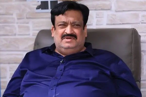 టాలీవుడ్‌లో కలకలం.. నిర్మాత సునీల్ నారంగ్‌కు టోకరా.. కోటికి పైగా కొట్టేసిన అకౌంటెంట్