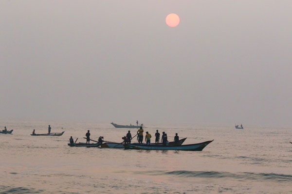 ఏపీలో 61 రోజుల చేపల వేట నిషేధం.. ఏప్రిల్ 15 నుంచి అమలు