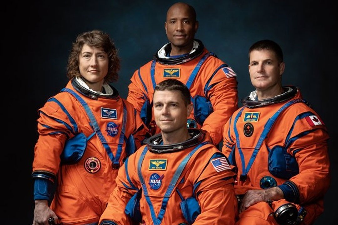 గంటకు 40,000 కి.మీ. వేగం, 2,760 డిగ్రీల ఉష్ణోగ్రత: నాసాను మునివేళ్లపై నిలబెట్టిన ఆర్టెమిస్-2 పునరాగమనం!