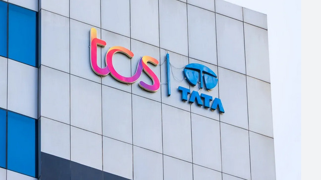 గుడ్ న్యూస్ చెప్పిన టీసీఎస్... కొత్తగా 25 వేల మంది ఫ్రెషర్లకు అవకాశం