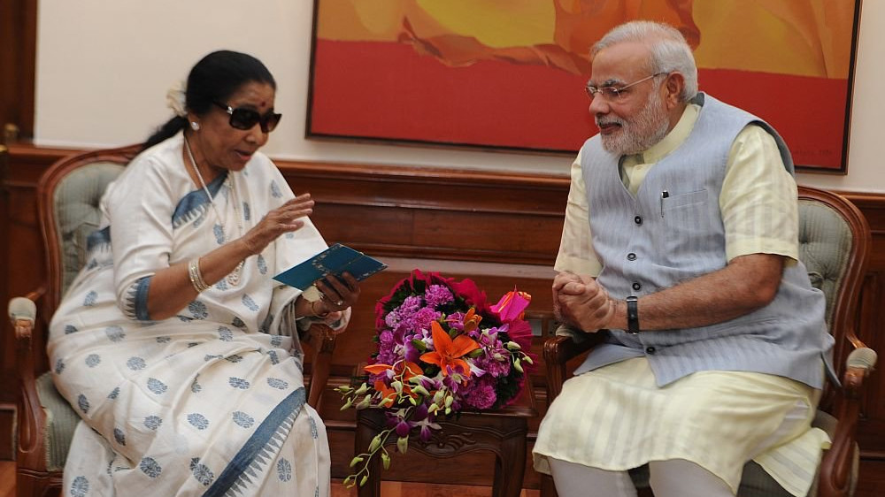 ఆమె పాటలు ఎప్పటికీ ప్రతిధ్వనిస్తాయి: ఆశా భోంస్లే మృతిపై ప్రధాని మోదీ స్పందన