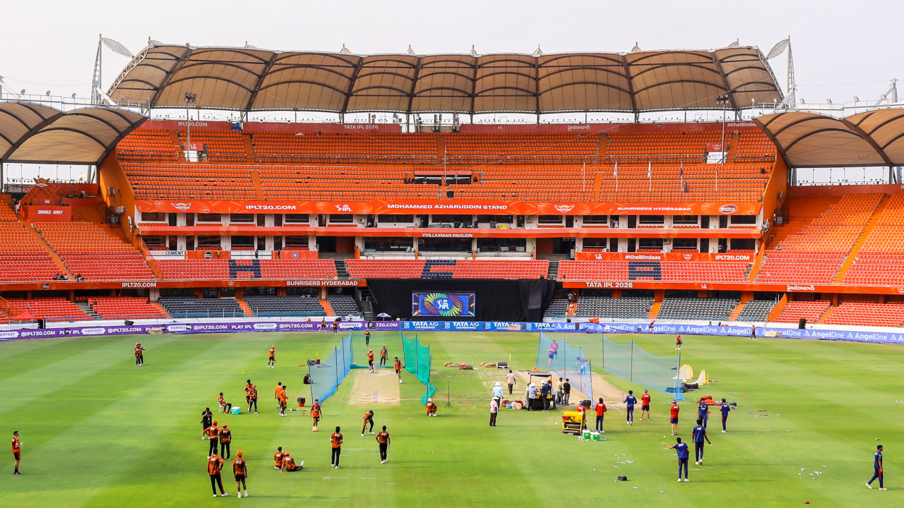 Sunrisers Hyderabad vs Rajasthan Royals Riyan Parag Wins Toss