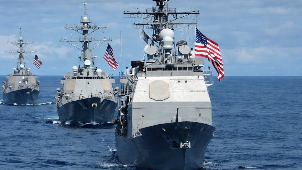 ఇరాన్ ఓడరేవుల వద్ద నౌకలను అడ్డుకుంటున్న అమెరికా... సమీపానికి వస్తే ఇరాన్ నౌకలను పేల్చేస్తామన్న ట్రంప్