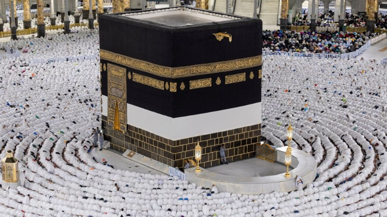 మక్కా ప్రవేశంపై సౌదీ ప్రభుత్వం ఆంక్షలు: నేటి నుంచే కొత్త నిబంధనల అమలు