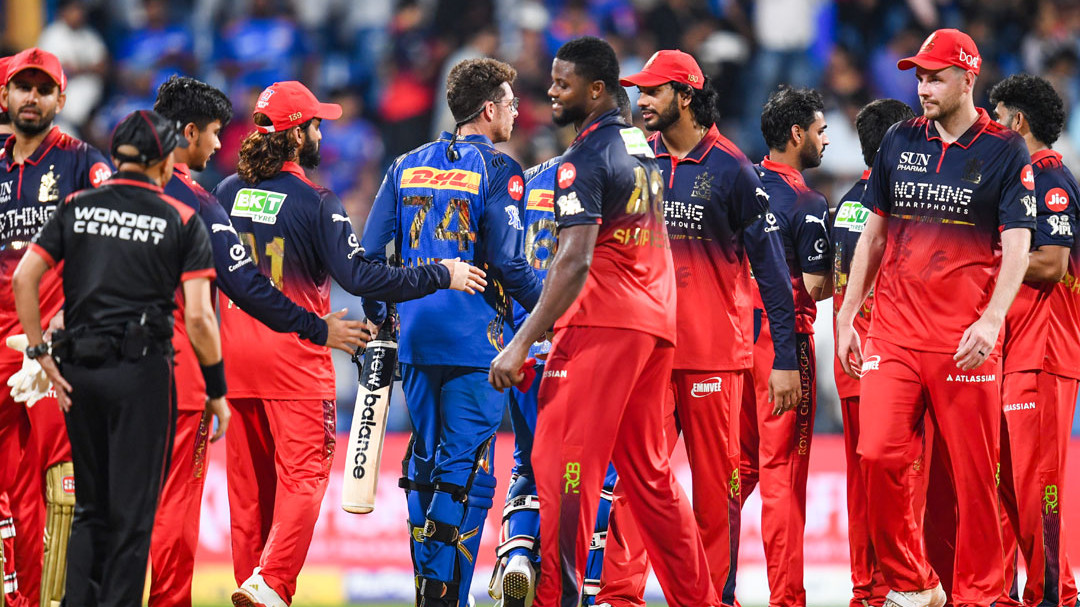 రూథర్‌ఫర్డ్ వీరోచిత పోరాటం వృథా.. ముంబైని చిత్తు చేసిన ఆర్సీబీ