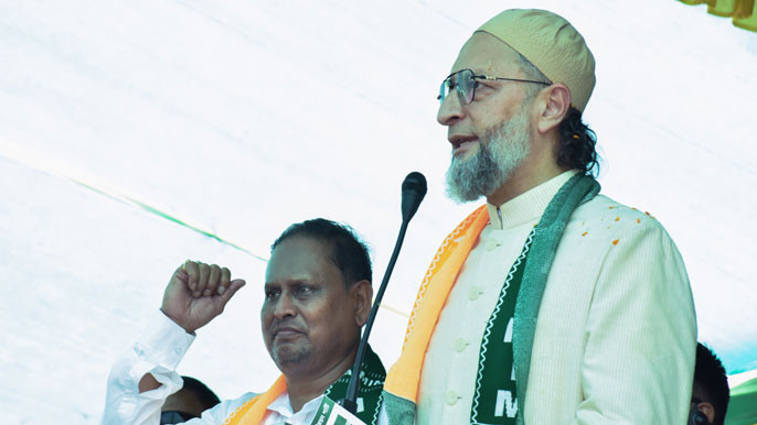 Asaduddin Owaisi Slams Mamata for Using Muslims as Vote Bank
