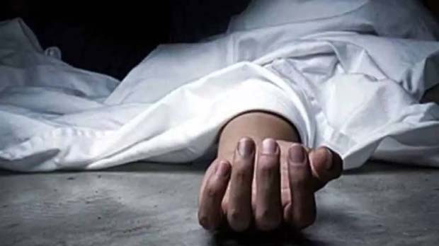 పోలీసు వాహనం ఢీకొని ఏఎస్ఐ మృతి.. పాత కక్షలతోనే హత్యని కుటుంబం ఆరోపణ