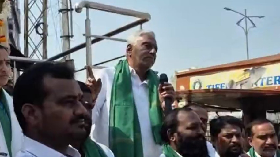 Jeevan Reddy Alleges Congress Party Lost Grip on Revanth Reddy