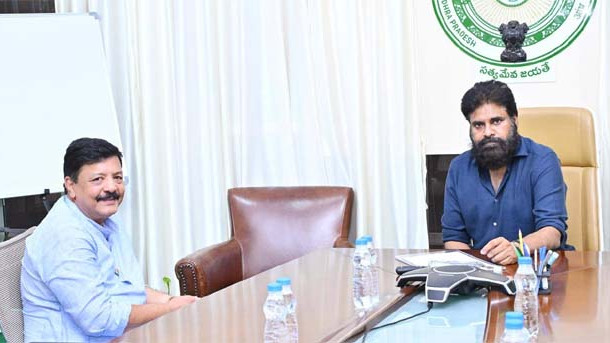 కుంభమేళా తరహాలో గోదావరి పుష్కరాలు.. పవన్ కీలక ఆదేశాలు