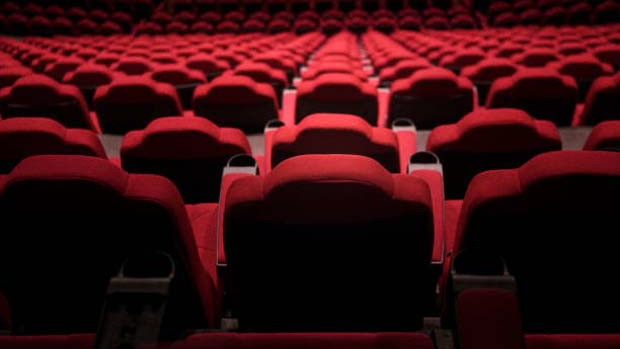 టాలీవుడ్‌లో సమ్మె సైరన్: మే 1 నుంచి థియేటర్ల బంద్‌కు రంగం సిద్ధం