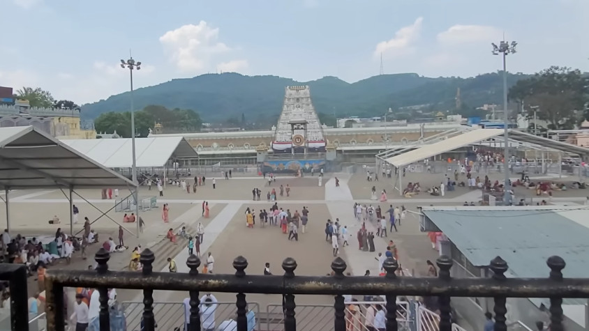 తిరుమల శ్రీవారి దర్శనానికి 8 గంటల సమయం