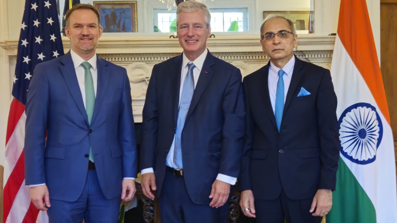 కీలక వాణిజ్య చర్చలకు ముందు, అమెరికా ప్రతినిధితో భారత రాయబారి భేటీ
